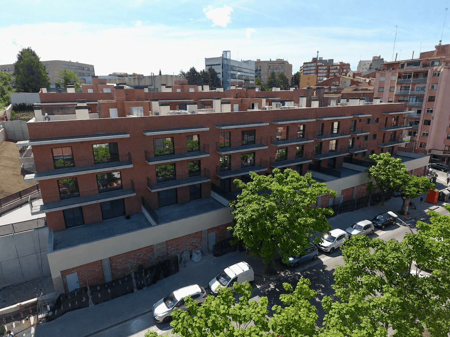 42 Viv. c/ Sant Jordi, Rubí